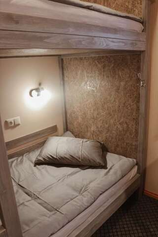 Хостелы Hostel Hanza Валмиера Кровать в общем номере с 4 кроватями-1
